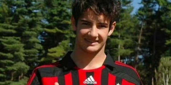 乐鱼体育官网-米兰名宿帕托迎来生日