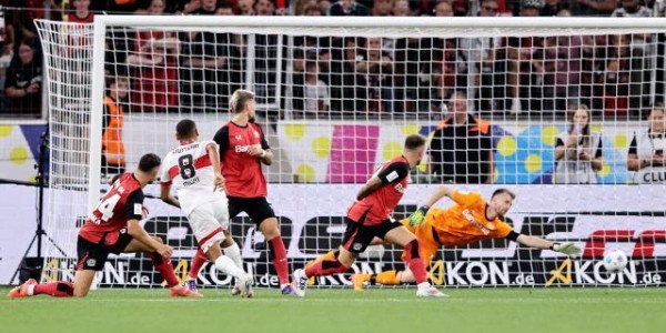 乐鱼app-“阿隆索时间”依旧有效！勒沃库森再次10打11捧杯