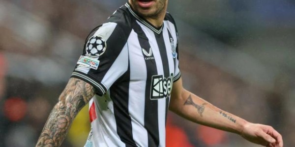 乐鱼体育官网-【早报】小火箭洛杉矶升空