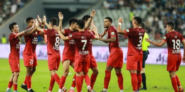 乐鱼电竞-中超第二例！海港成恒大后首支卫冕队 破多项纪录