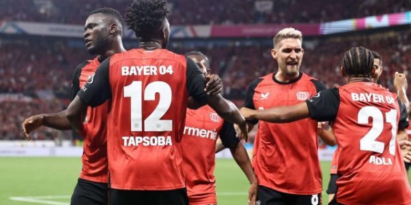 乐鱼app-“阿隆索时间”依旧有效！勒沃库森再次10打11捧杯