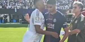 老队友了！姆巴佩赛后和巴黎前队友阿什拉夫、G-拉莫斯等人拥抱